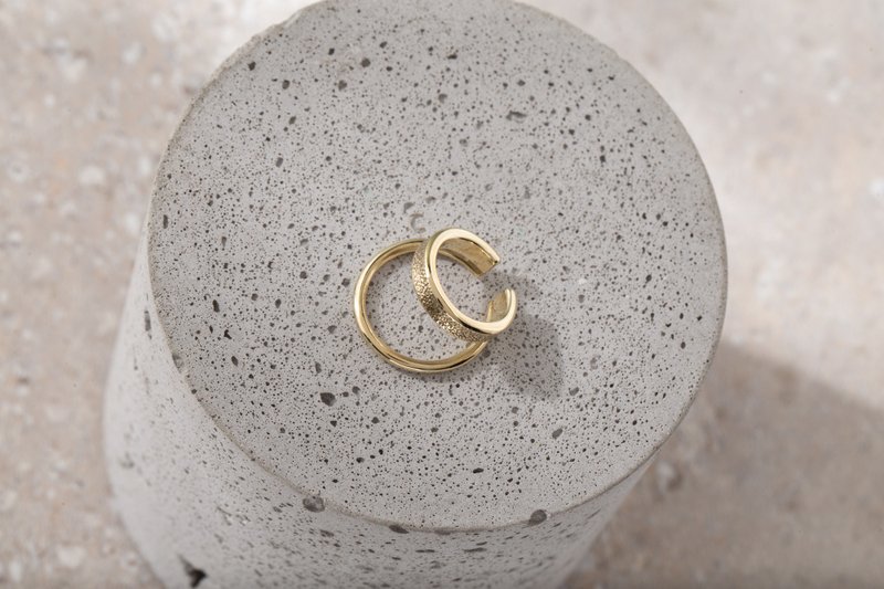 双环星轨耳扣Star Trail Brass EarCuff - Double rings design - 耳环/耳夹 - 铜/黄铜 金色