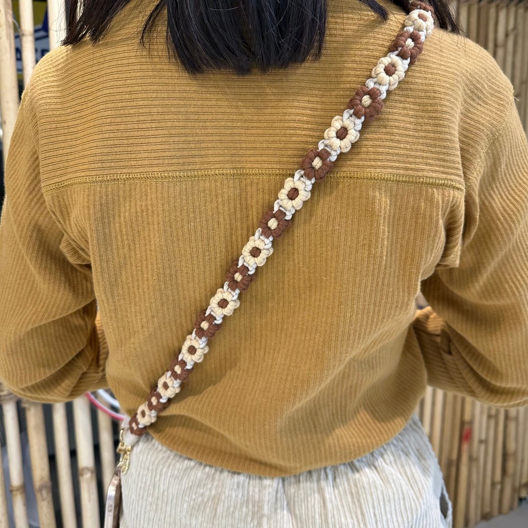 【定制化】双色花 六瓣花花手机挂绳 电话绳 Macrame - 挂绳/吊绳 - 棉 