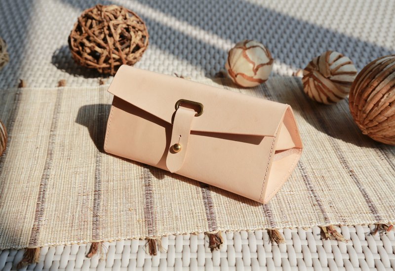 三角形立体眼镜套, 三层眼镜套, 旅行必备, 刻字服务, 定制化礼物 - 眼镜/眼镜框 - 真皮 