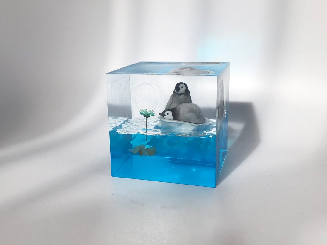 浮冰企鹅环氧树脂工艺品/创意手工滴胶小夜灯 - 摆饰 - 树脂 蓝色