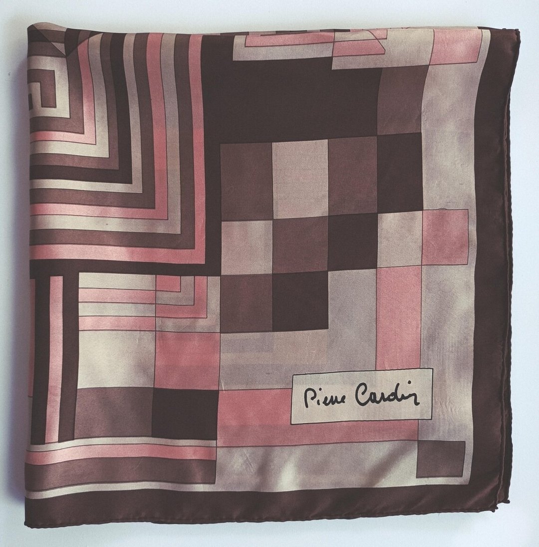 复古 PIERRE CARDIN 几何图案丝巾，31 x 31 英寸，粉红色与棕色丝绸 - 丝巾 - 丝．绢 粉红色