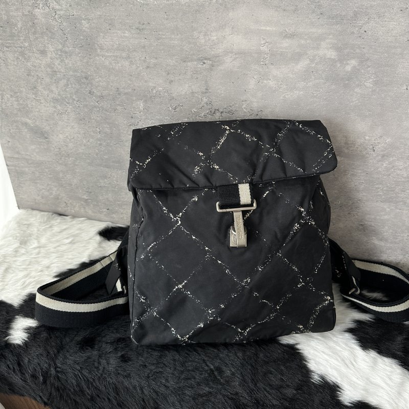 Chanel 香奈儿 菱格后背包 - 后背包/双肩包 - 尼龙 黑色