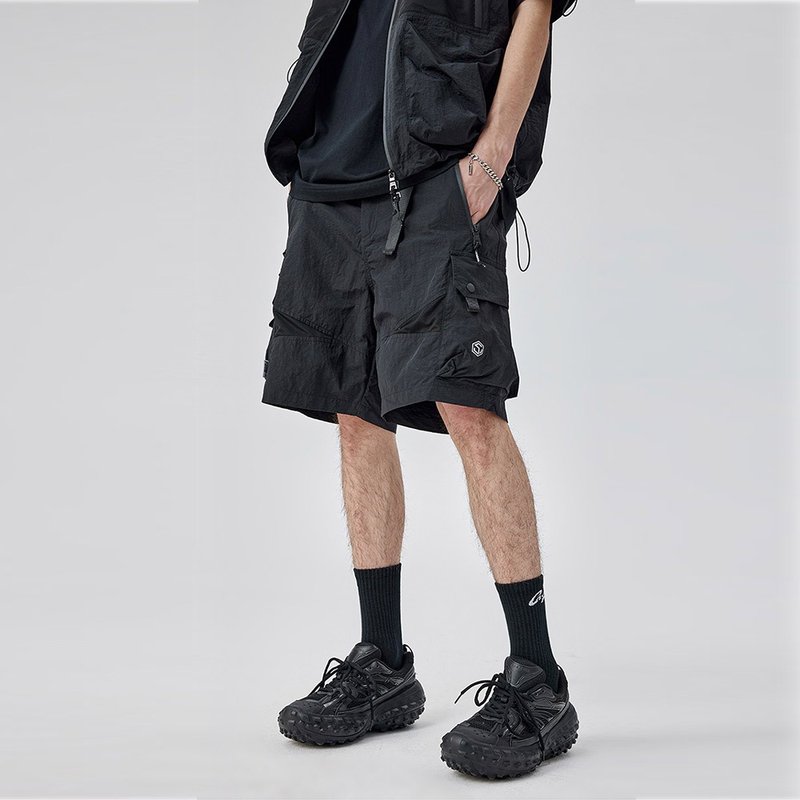 机能风黑色工装短裤 户外出游裤 男士口袋排汗五分裤子 - 男士长裤 - 棉．麻 