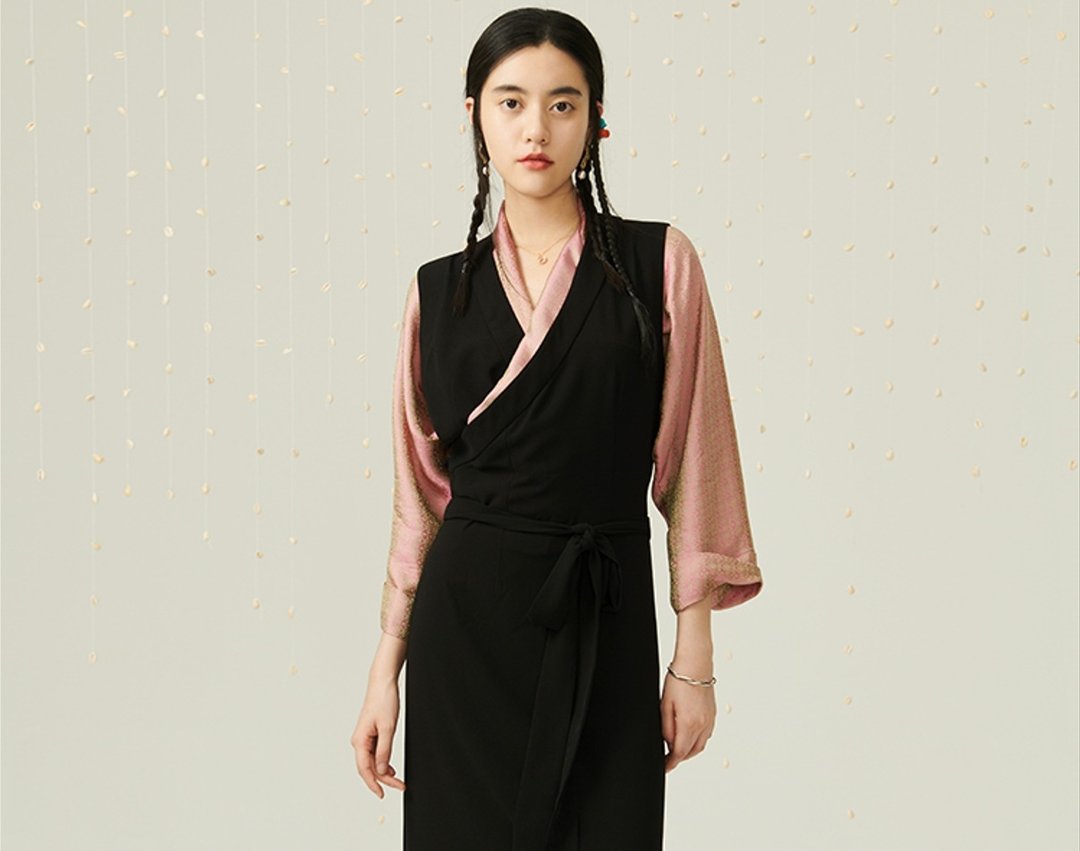 【半夏】 藏式中国风古风汉服长裙洋裝 - 洋装/连衣裙 - 其他材质 黑色