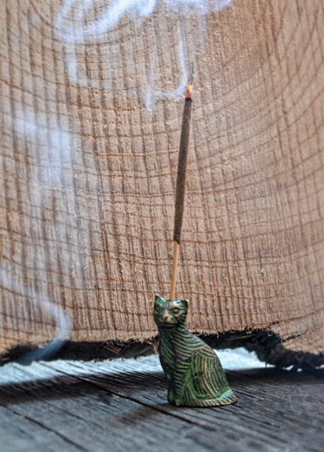 Brass Incense Holder from India Cat - 香薰/精油/线香 - 铜/黄铜 金色