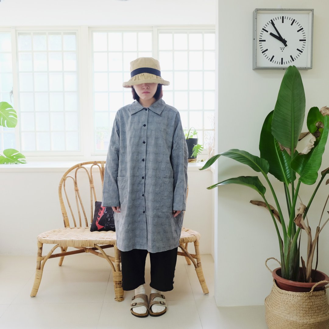 灰蓝编织点点 宽宽大大的中版衬衫外套 - 女装上衣 - 棉．麻 灰色