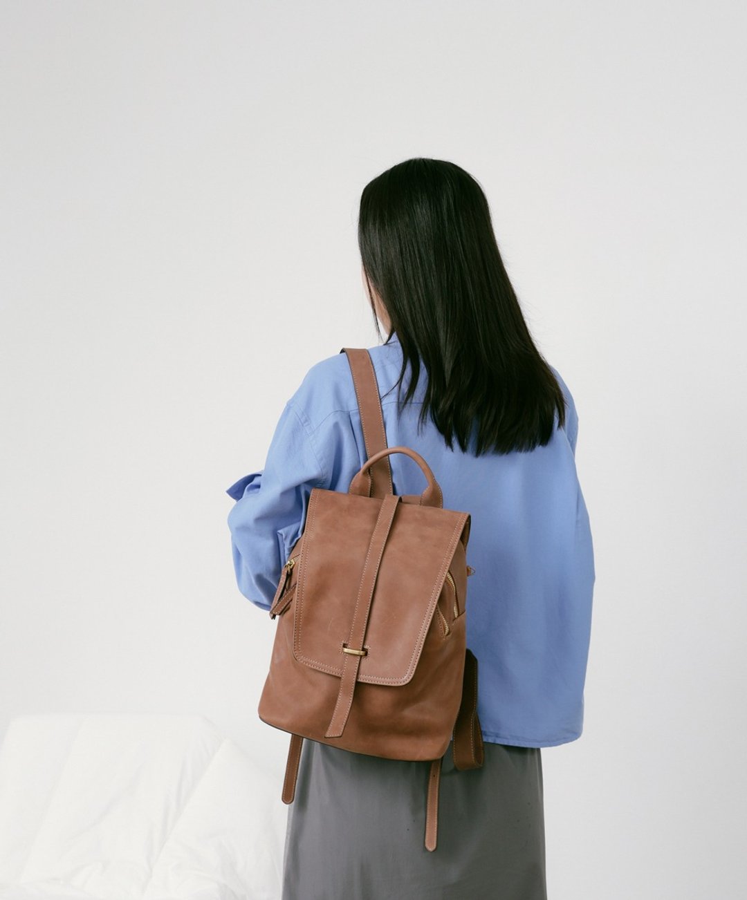 Supportingrole简约百搭线条多隔层多口袋真皮后背包 咖啡 - 后背包/双肩包 - 真皮 咖啡色