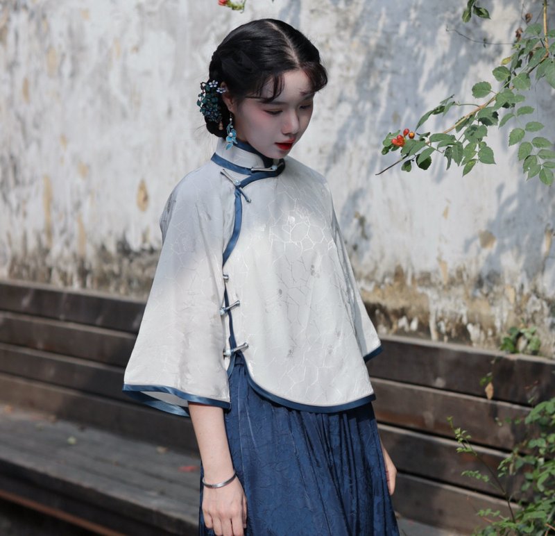 【明如镜】新中式民国复古风 人丝提花倒大袖上衣/旗袍 - 女装上衣 - 其他材质 白色