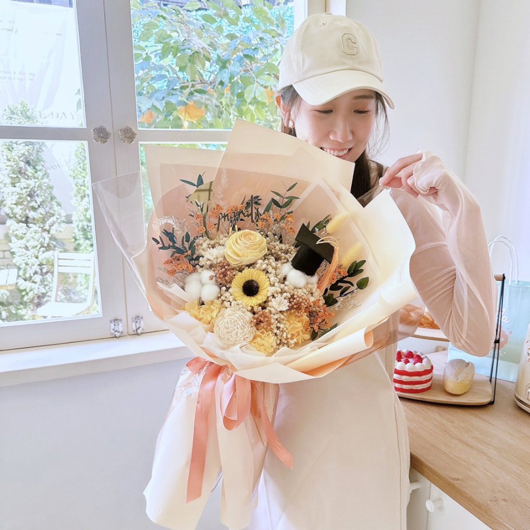 经典向日葵毕业花束 毕业花束 太阳花 满天星 干燥花 交换礼物 - 干燥花/捧花 - 植物．花 黄色