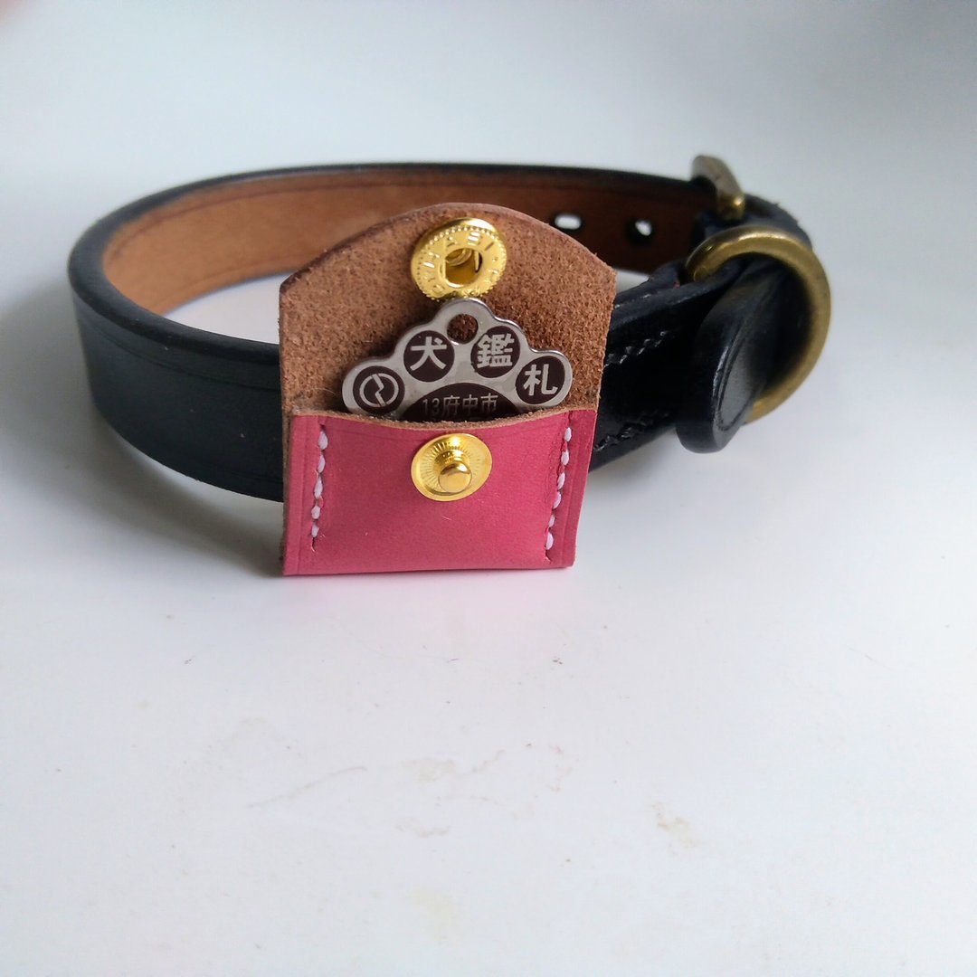 Genuine leather - hand sewn - hand dyed - dog tag holder - cherry pink - 订制抱枕/饰品 - 真皮 