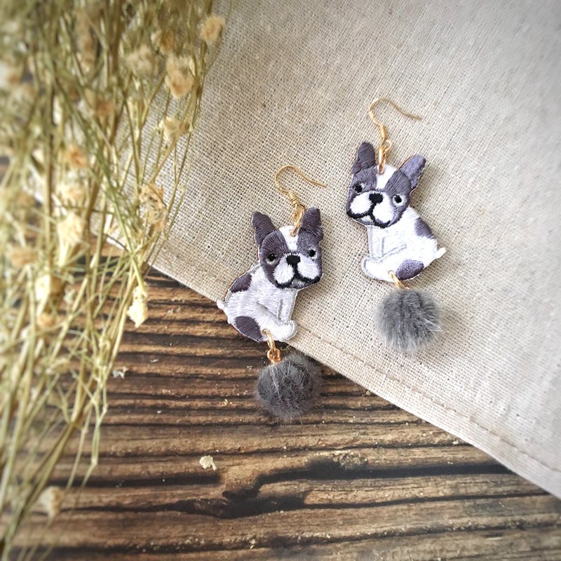 刺绣耳环 | 耳夹 / 耳勾 - 绒毛球法国斗牛犬 | Littdlework - 耳环/耳夹 - 绣线 多色