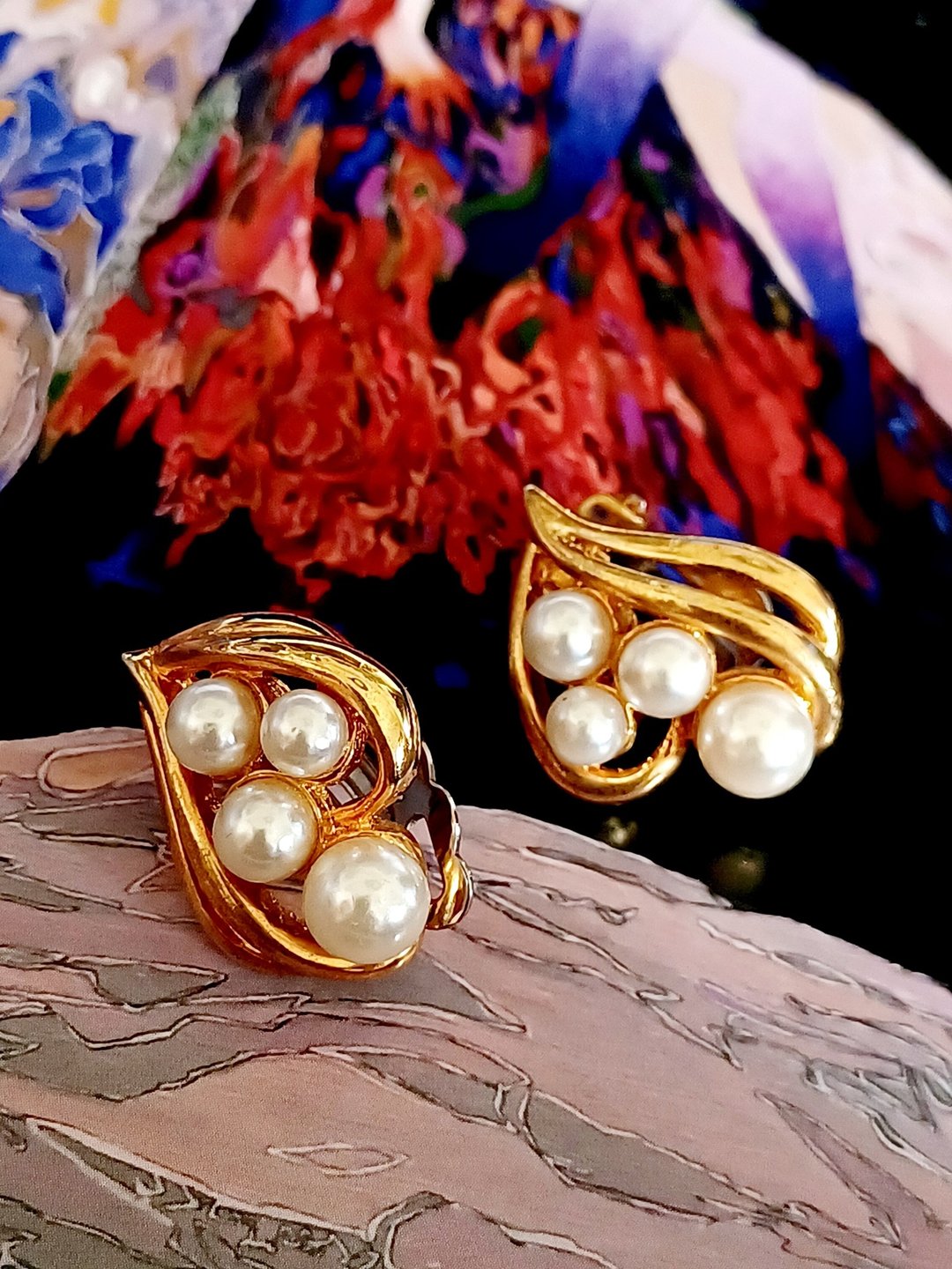 vintage jewelry  典雅金色珍珠心型 夹式耳环 - 耳环/耳夹 - 其他金属 