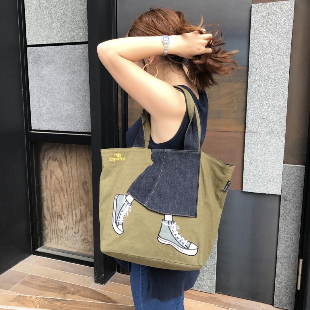 青春少女帆布鞋 侧背/手拿包 - 手提包/手提袋 - 绣线 多色