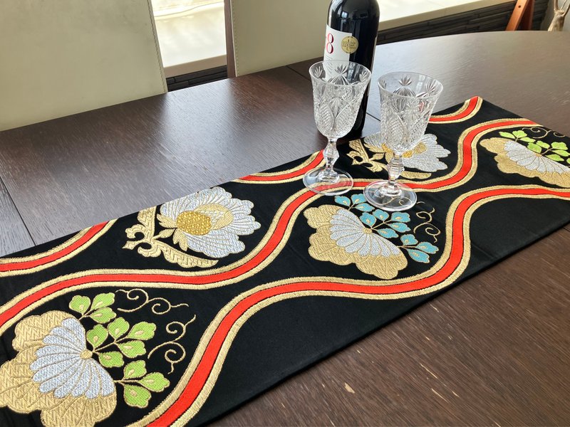 和服带桌中心 BTC001 - 餐垫/桌巾 - 丝．绢 黑色