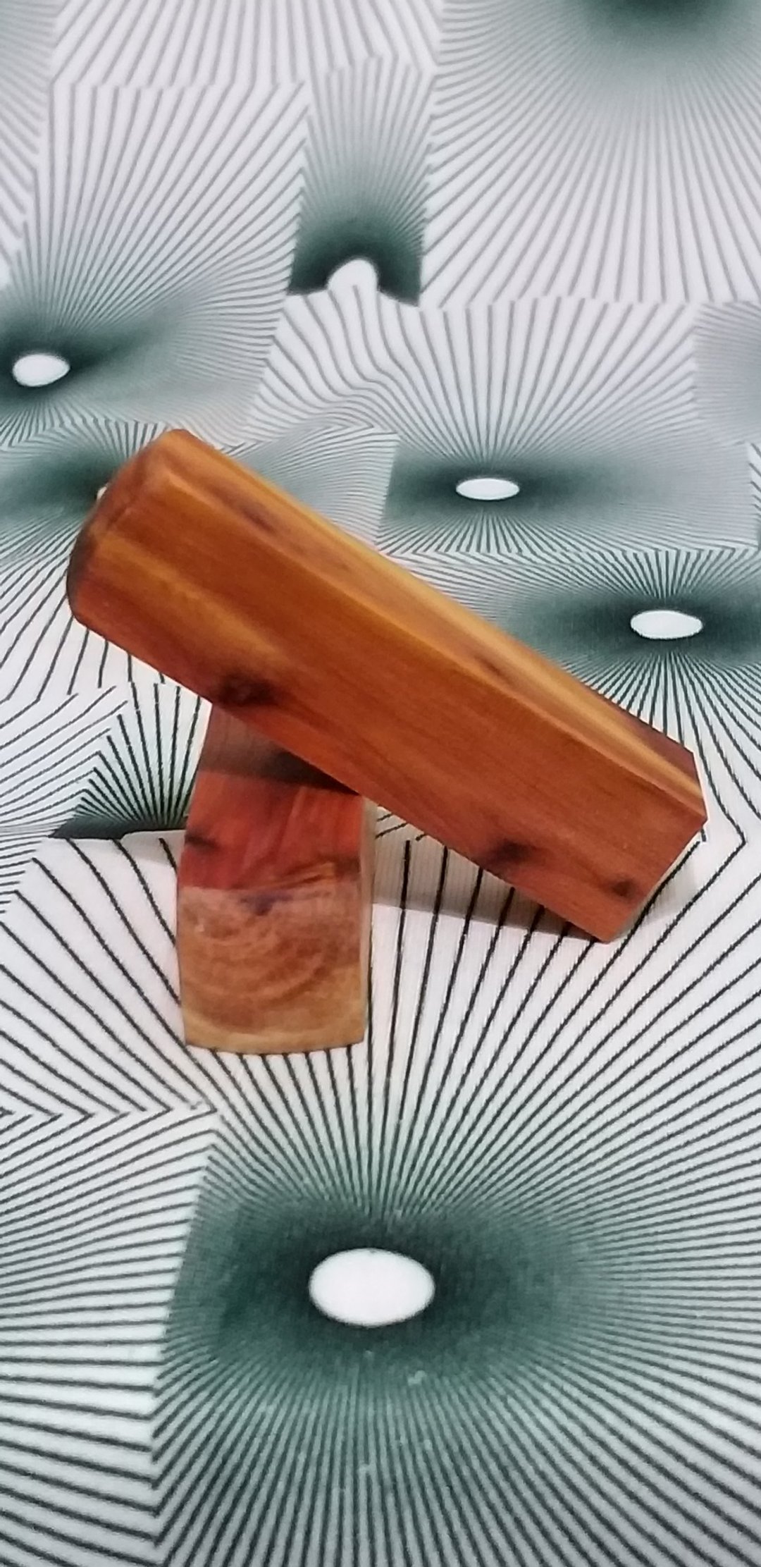 台湾龙柏5分印章 1.5*1.5*6cm~E3 - 印章/印台 - 木头 