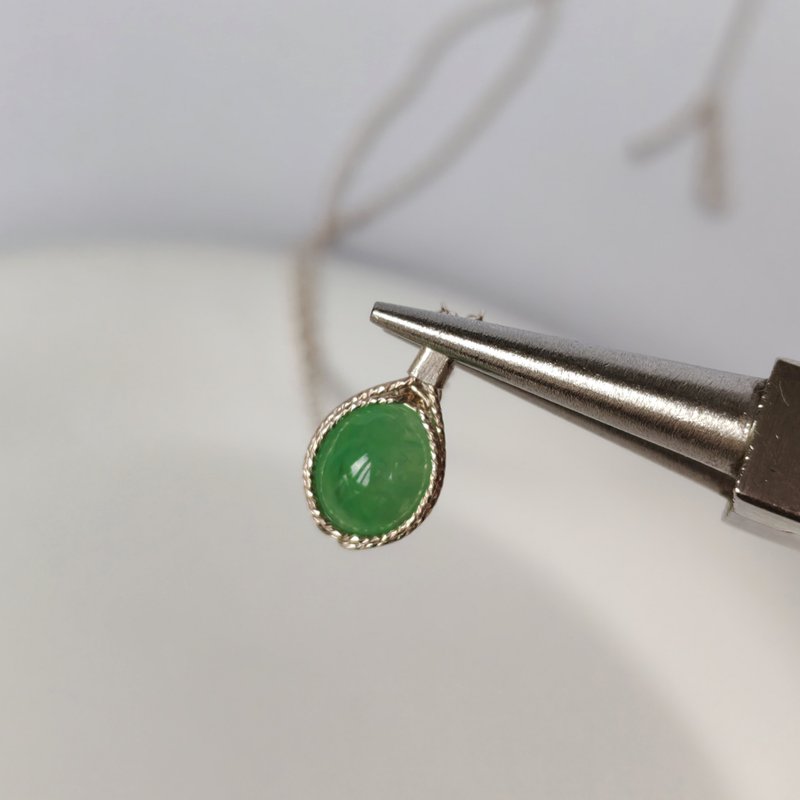 A貨緬甸翡翠吊墜 五月生辰石陽綠小顆翡翠項鍊 純銀翡翠項鍊吊墜 - 项链 - 纯银 