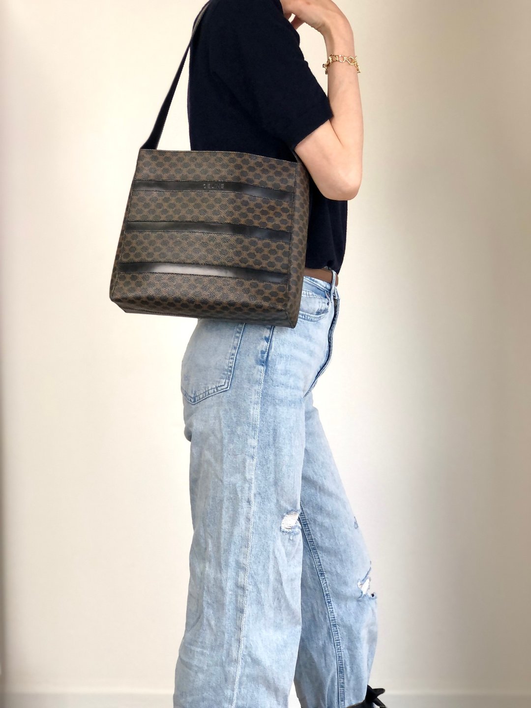 【日本直送 名牌中古包】CELINE 赛琳 马车图腾 斜背包 黑色 滚边 PVC 皮革 vintage 复古 t43kf8 - 侧背包/斜挎包 - 防水材质 黑色