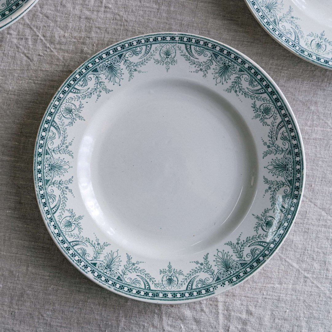 嫩绿餐盘 直径23.5cm - 盘子/餐盘/盘架 - 陶 
