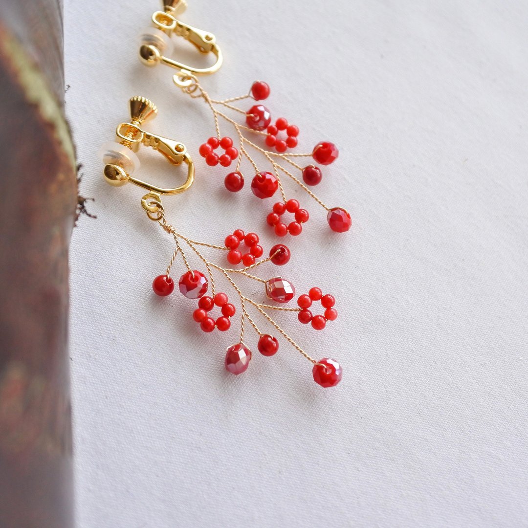Hanaakari (Coral) wire accessory - 耳环/耳夹 - 其他金属 红色