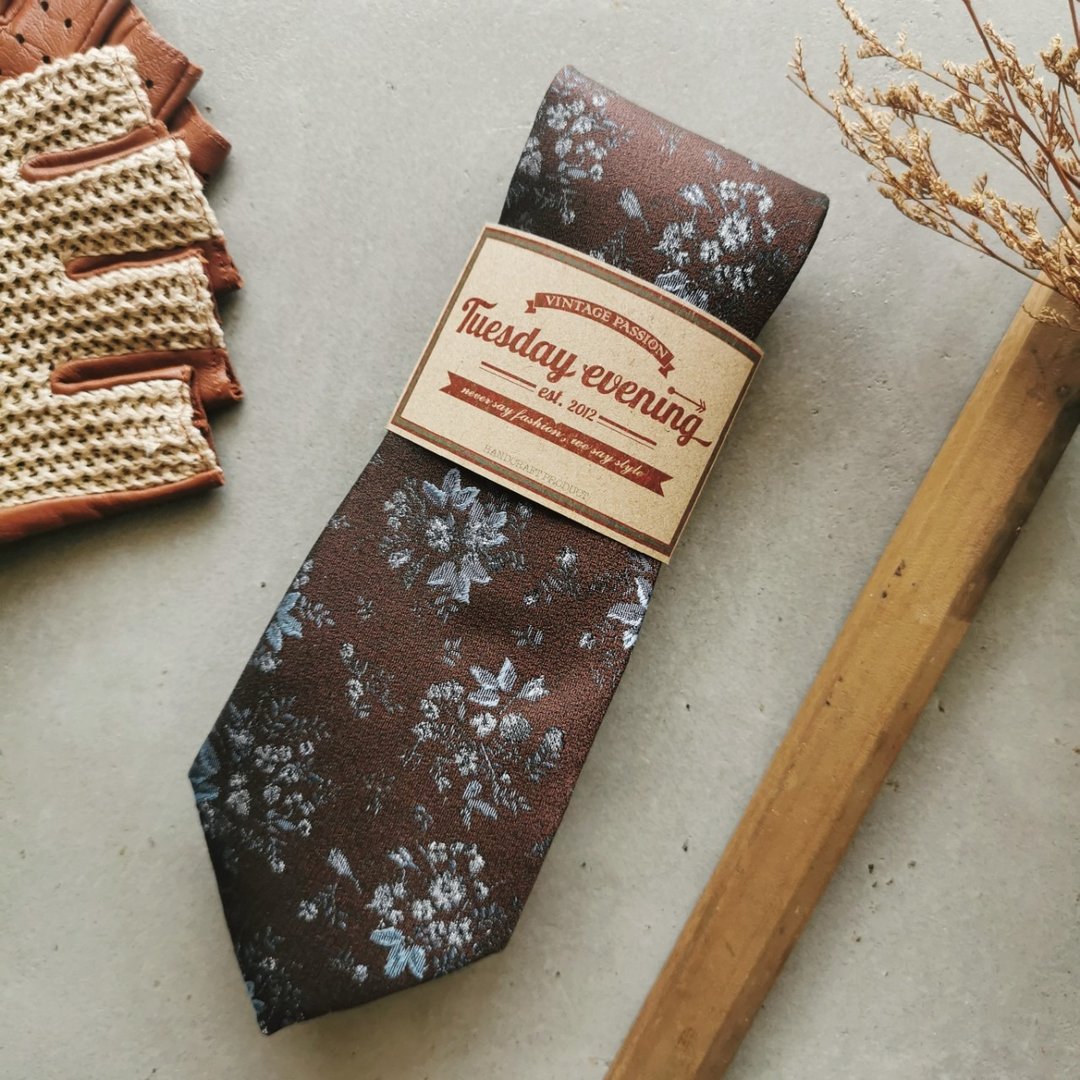 Necktie Dark Brown with Light Blue Floral | 8cm - 领带/领带夹 - 其他材质 咖啡色