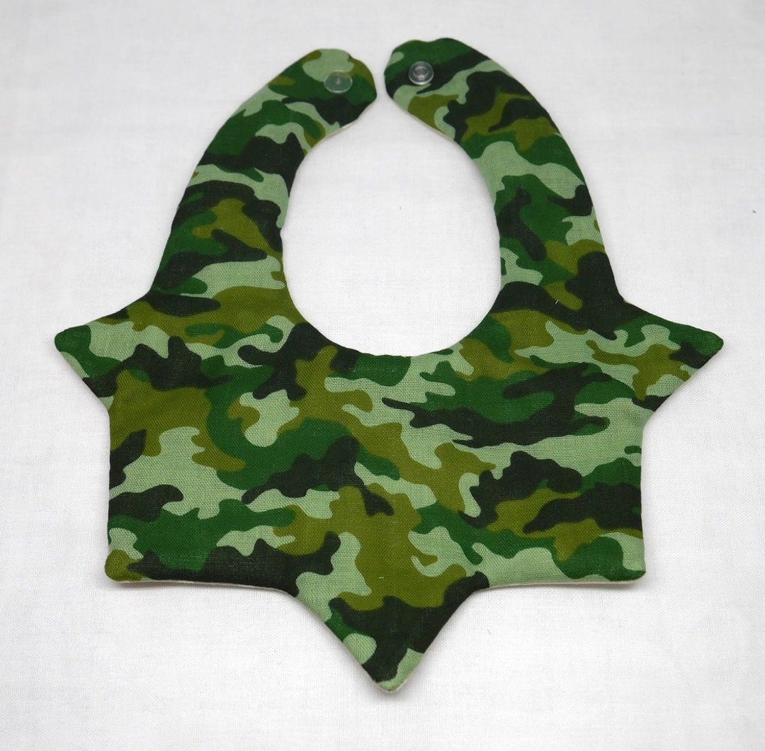 Japanese Handmade 8-layer-gauze Baby Bib - 围嘴/口水巾 - 棉．麻 绿色