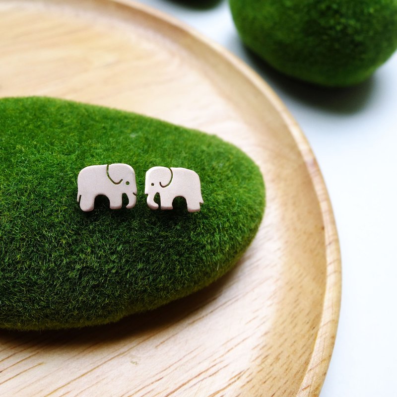 Earrings tiny ELEPHANT - 耳环/耳夹 - 其他金属 银色