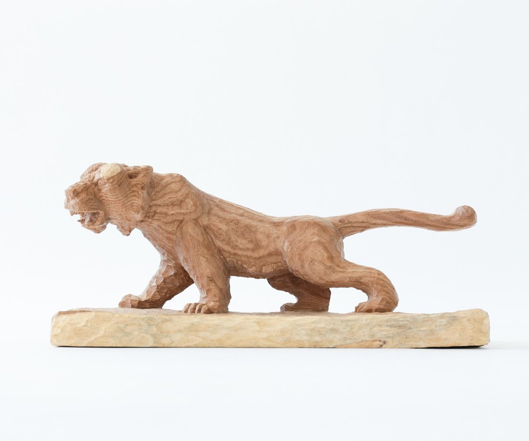 旭川木雕 中川贞司作品 槐 No.2 虎 40cm - 玩偶/公仔 - 木头 
