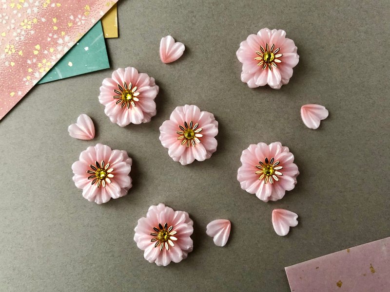 Sakura 　Cherry Blossoms　Brooch - 胸针 - 粘土 粉红色