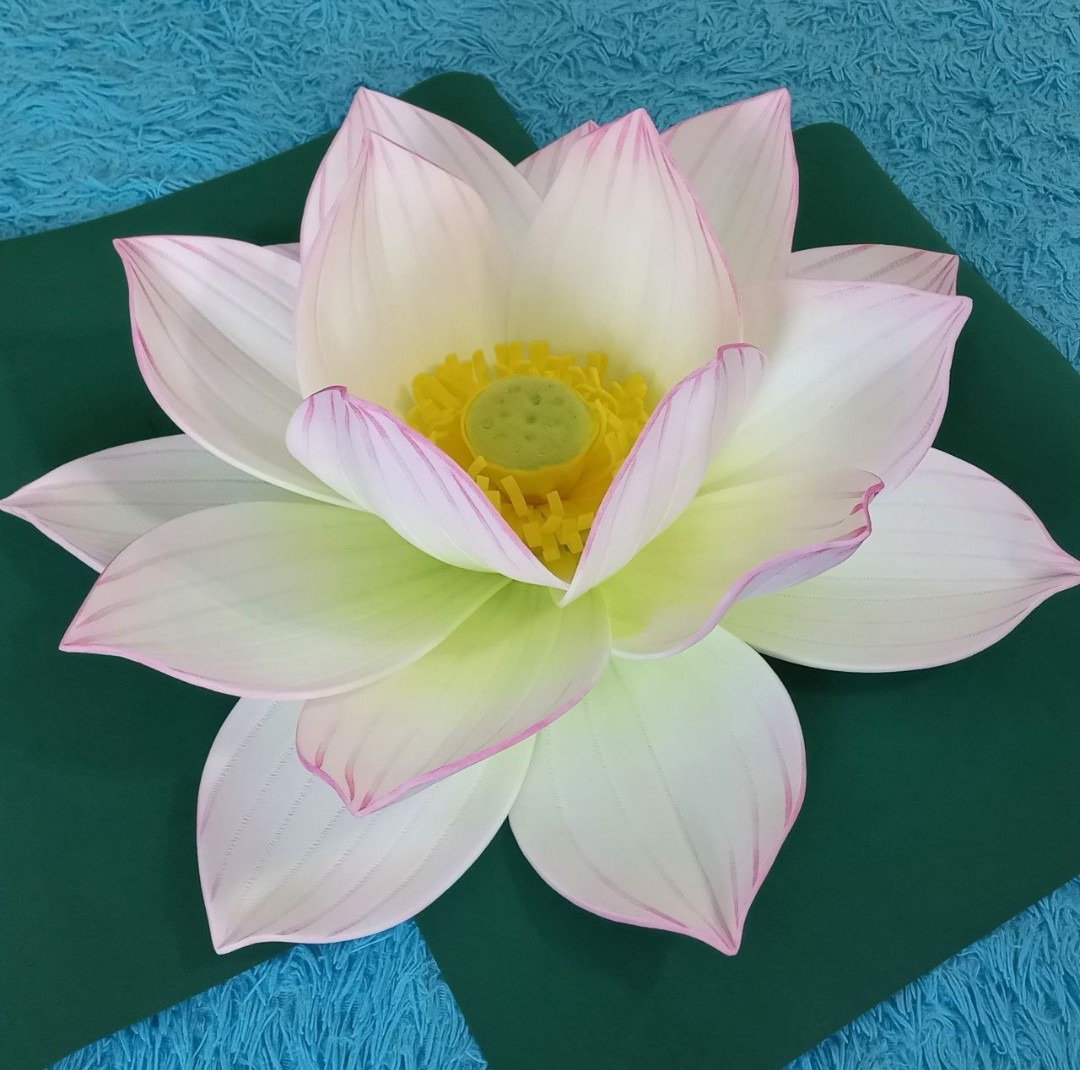 Flower lamp pink lotus floor lamp bedside lamp yoga room decor - 灯具/灯饰 - 防水材质 白色