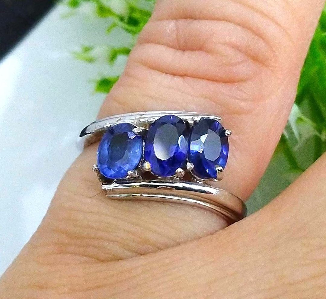 3 颗 天然蓝宝石纯银戒指 婚戒或生日礼物 - 戒指 - 纯银 蓝色