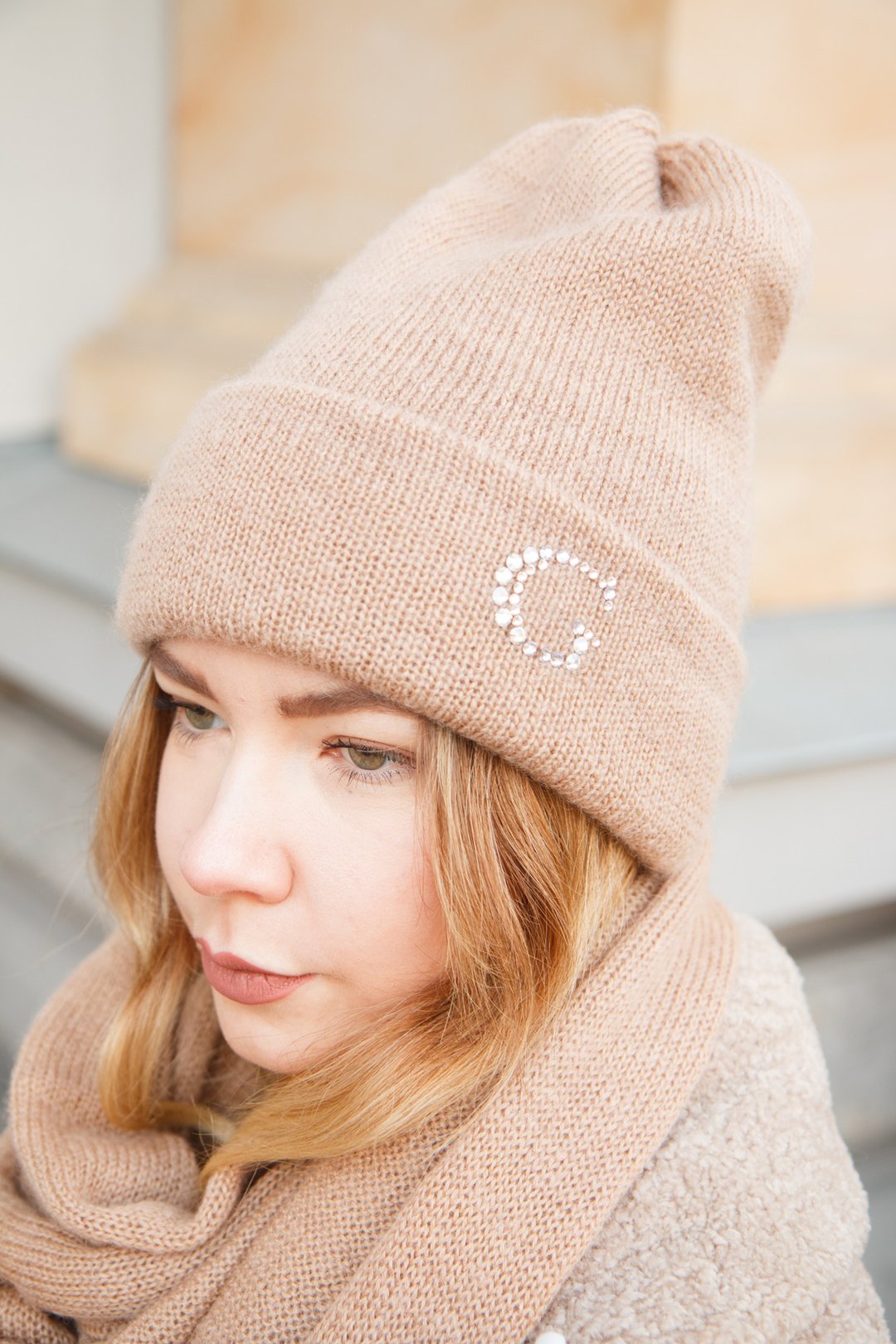 Cashmere merino knitted beanie hat with swarovski crystals - 帽子 - 羊毛 金色