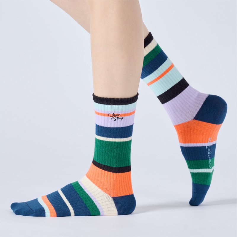 抹一道彩虹 中筒袜 - 丈青(F) - 袜子 - 棉．麻 蓝色