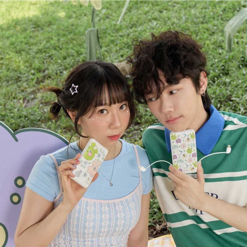 KINGJUN奇幻世界双线快充10000mAh行动电源 - 充电宝/传输线 - 塑料 多色