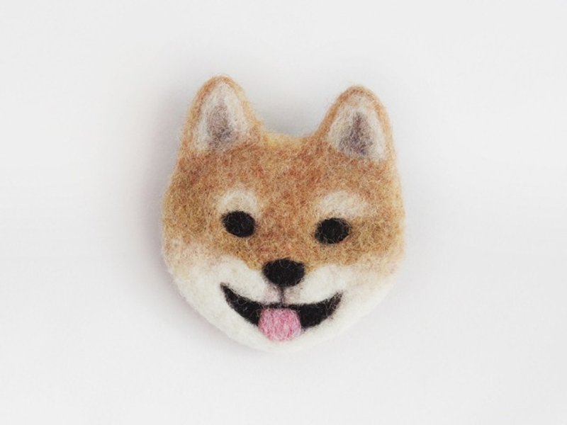 dog-face felted brooch (Japanese dog) - 胸针 - 羊毛 