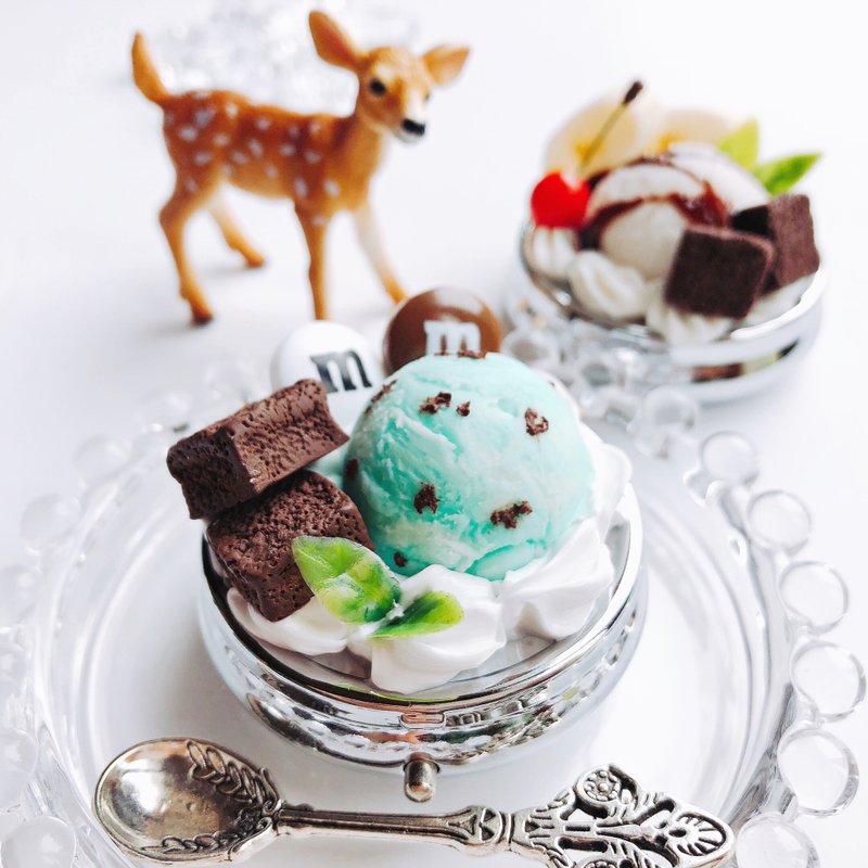 Pill case,case,chocolate,candy,fake sweets,sweetsdeco,kawaii,japan - 收纳用品 - 粘土 银色