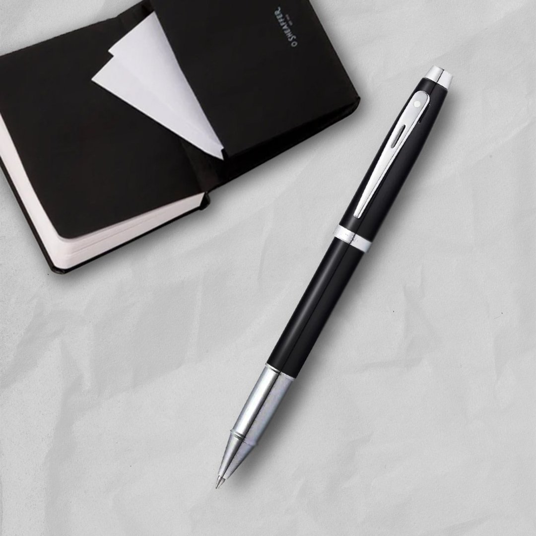 【SHEAFFER】100 系列黑亮漆白夹钢珠笔+A6 笔记本礼盒 免费刻字 - 钢珠笔 - 其他金属 黑色