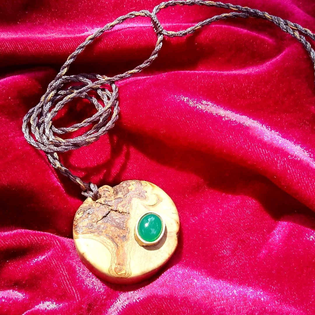 wooden necklace.handmade strap. Green stone - 项链 - 木头 