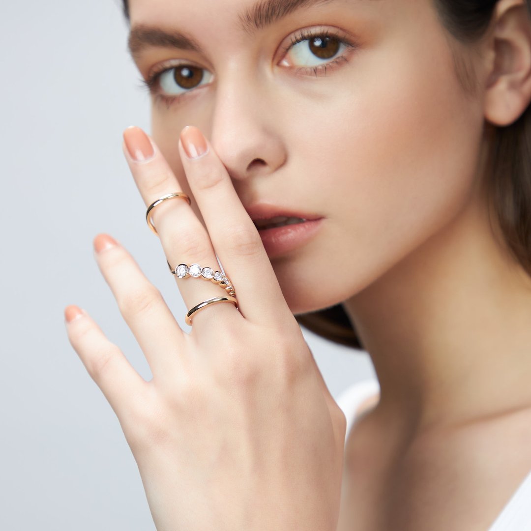 华丽宝石指节戒 925银厚镀18K金 Triste Diamond Sculpture Ring - 戒指 - 纯银 金色