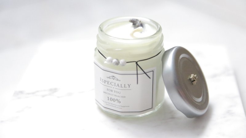 旅行的意义  干燥花   松树 普罗旺斯薰衣草 甜橙 迷迭香 精油大豆蜡烛 小款40g - 蜡烛/烛台 - 蜡 白色