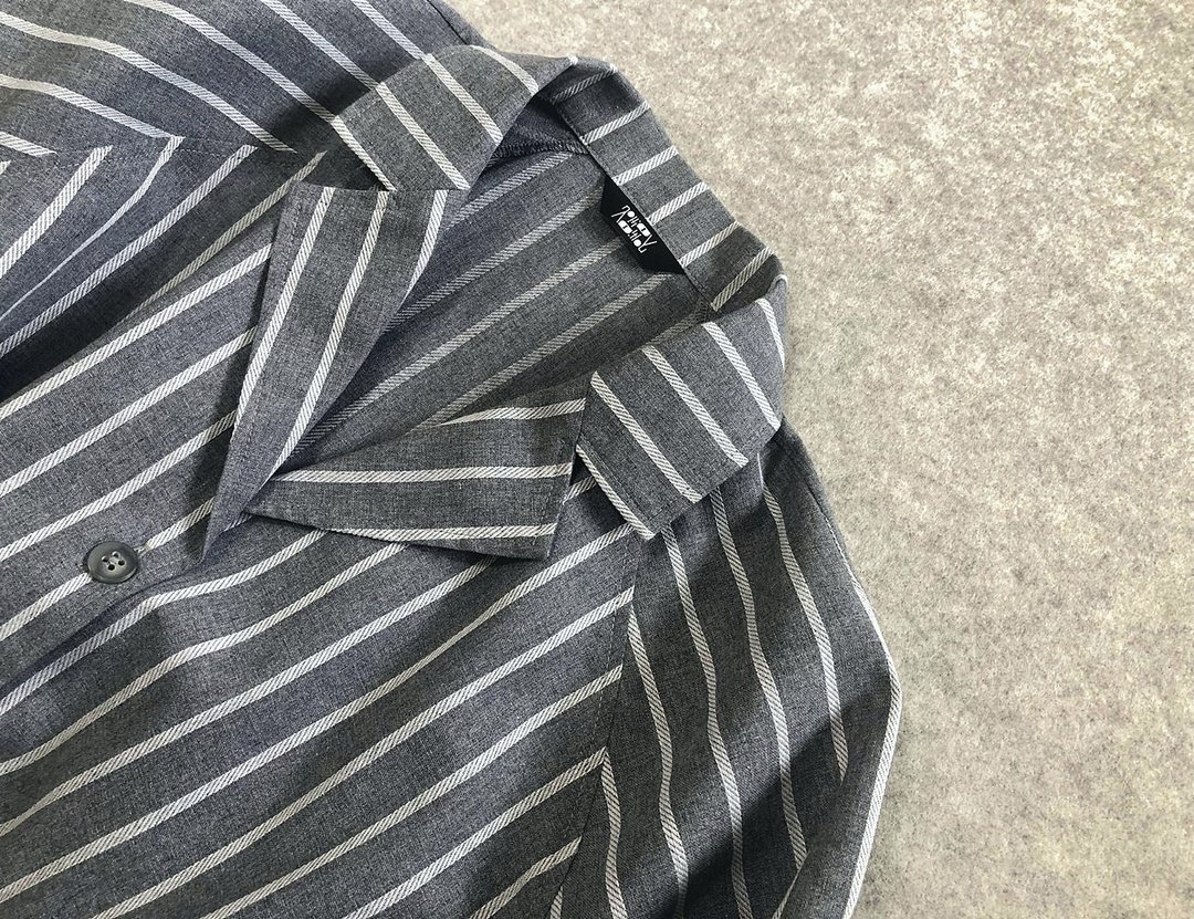 简约灰线条 衬衫洋装 - 洋装/连衣裙 - 棉 灰色