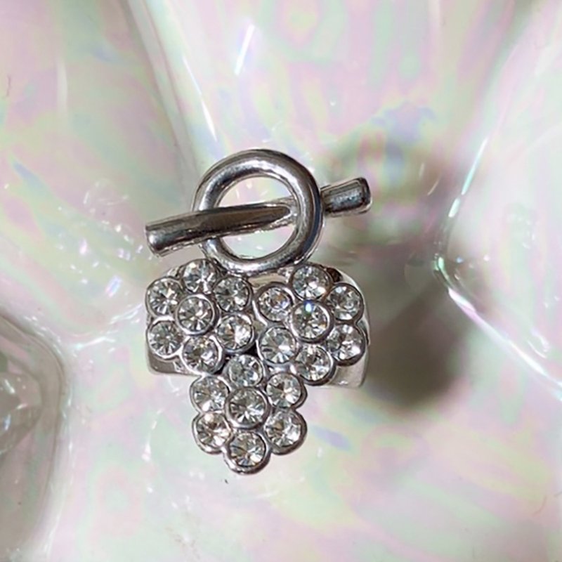 【西洋古董饰品】 葡萄藤 满满莱茵水钻 优美 刻纹 银 戒指 饰品 - 戒指 - 贵金属 银色