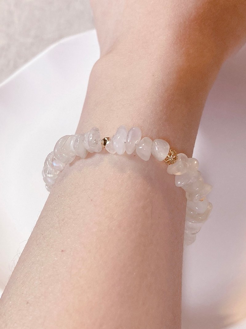 手作天然石个性手链 月光石 - 手链/手环 - 宝石 