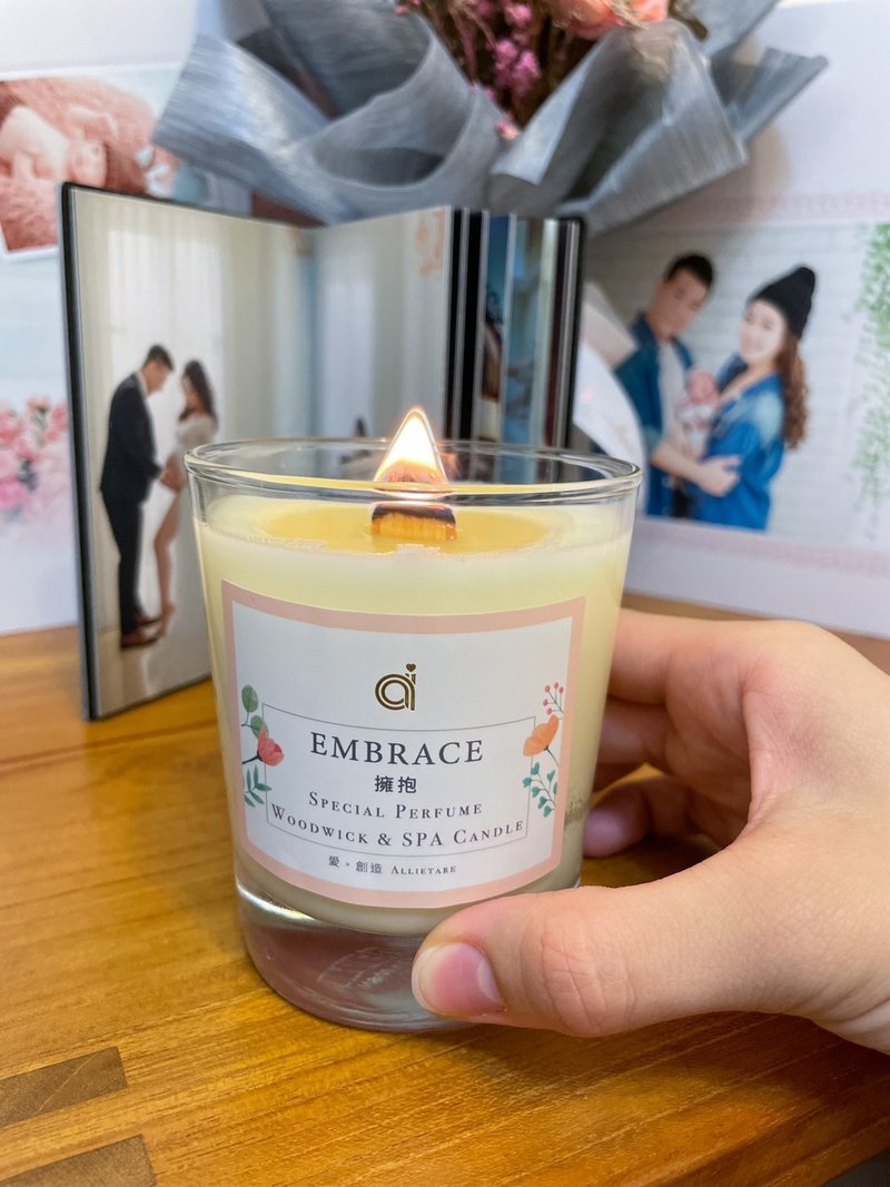 生日礼物【拥抱 (木质牡丹)-香氛蜡烛】Embrace - 蜡烛/烛台 - 植物．花 粉红色