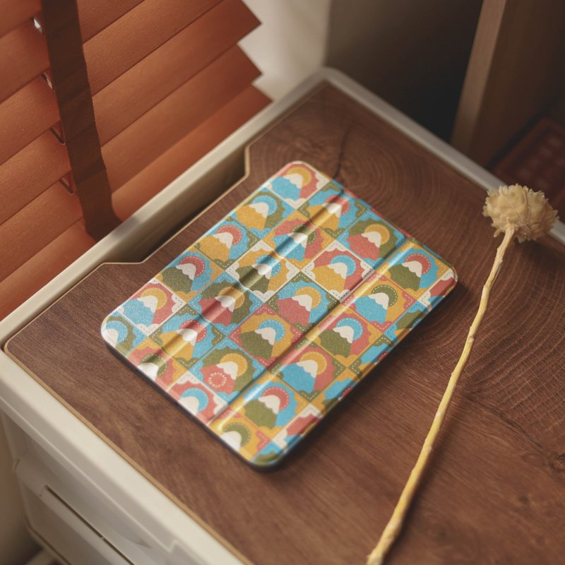 【 iPad Case 】刺绣风 X 富士山 / PASTEL - 平板/电脑保护壳 - 人造皮革 粉红色
