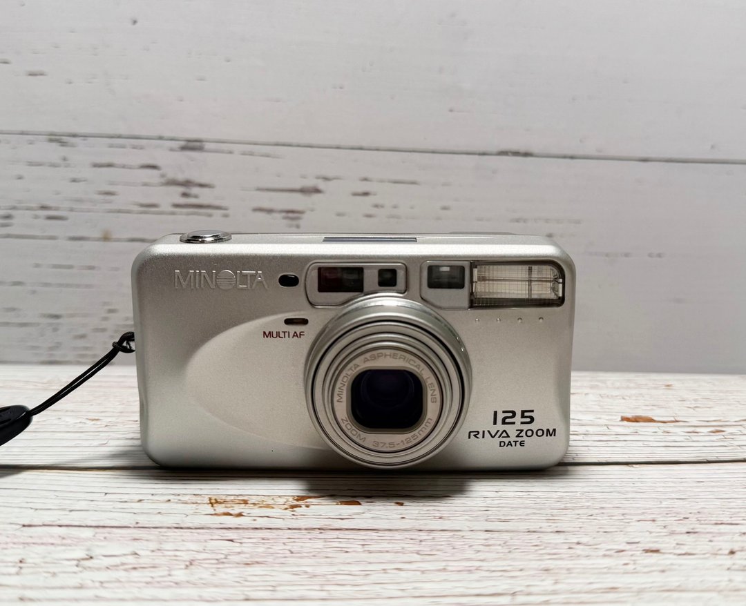 MINOLTA Riva Zoom 125 date 底片相机 菁桐照相馆底片相机专卖 - 相机 - 其他金属 银色