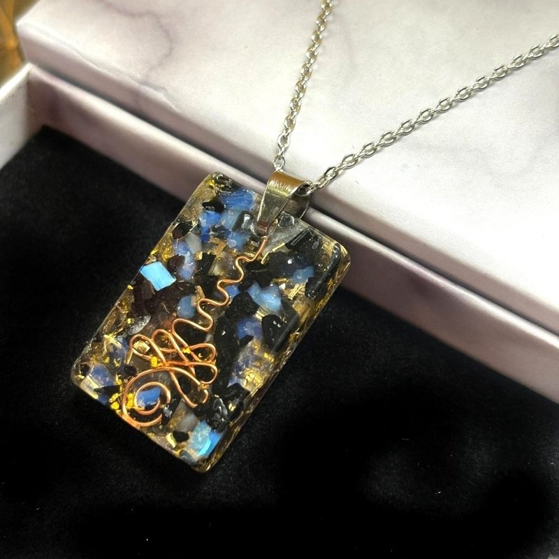 Unalome铜螺旋奥刚项链 - 项链 - 水晶 黑色