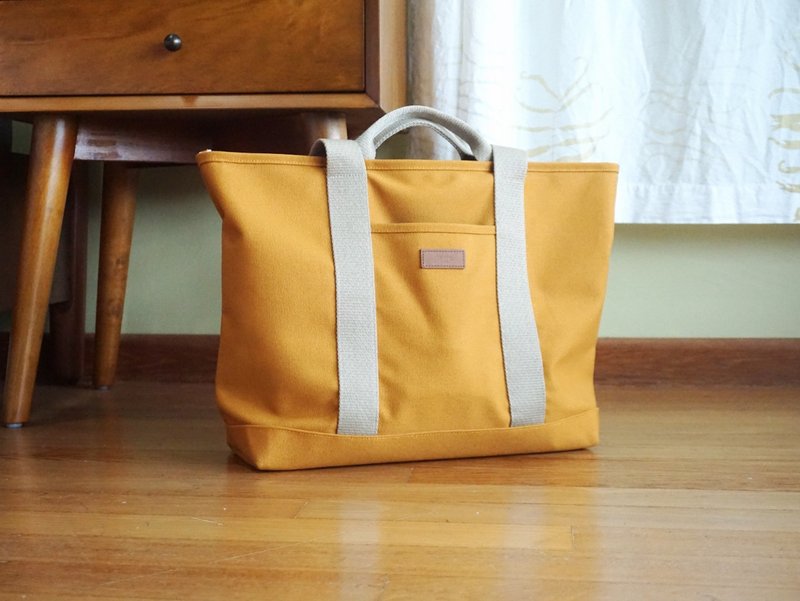 Canvas weekender tote bag in mustard, 19 inch holiday beach tote, carryall bag - 手提包/手提袋 - 棉 黄色