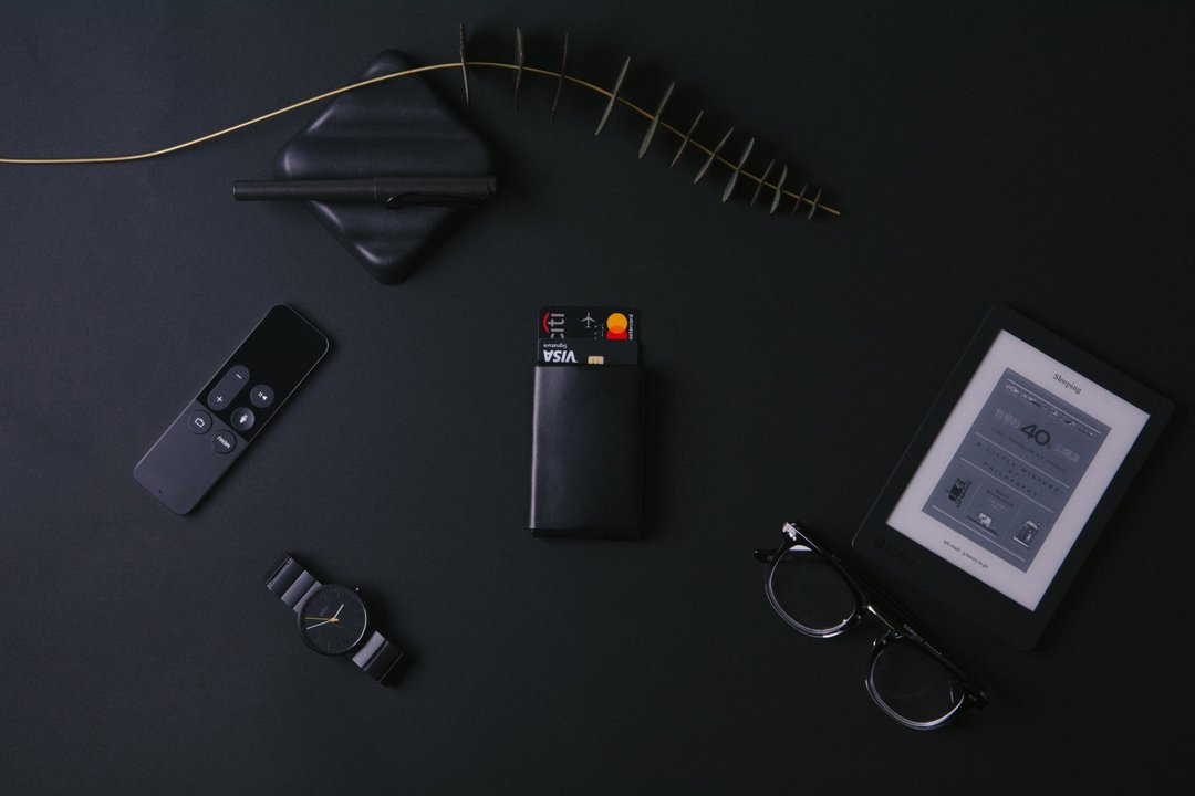 0.7 Wallet 双面感应卡夹 - 名片夹/名片盒 - 真皮 黑色