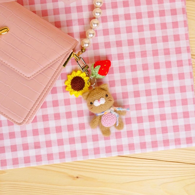 cat/kitten crochet doll  keyring keychain bagcharm handmade gift - 钥匙链/钥匙包 - 棉．麻 咖啡色