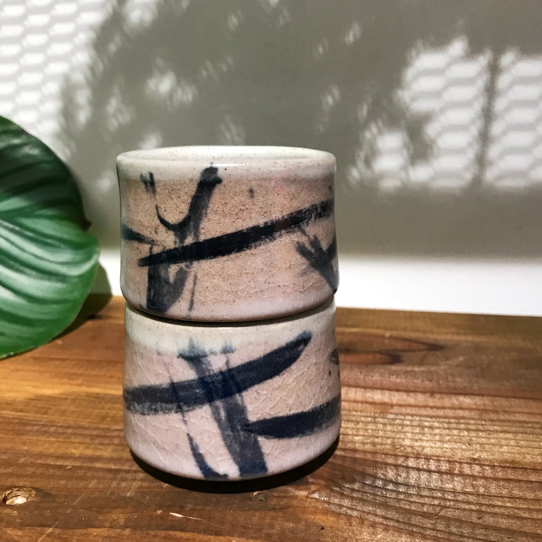 手拉胚陶艺/墨色随笔写意小茶杯/亮面开片/对杯/全手工 - 茶具/茶杯 - 陶 橘色